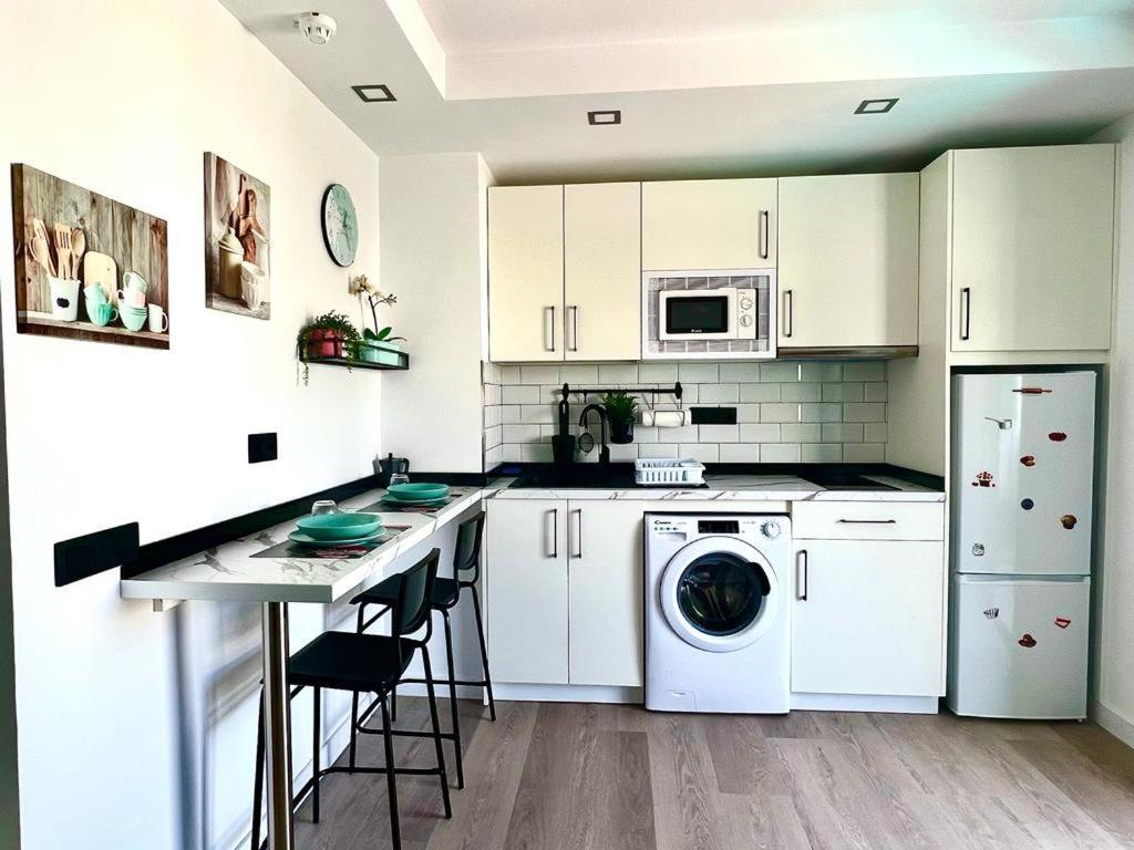 Fm Beach Home - Renovated Apartment With Swimming Pool Near Maspalomas Dunes & Beach Playa del Inglés Buitenkant foto